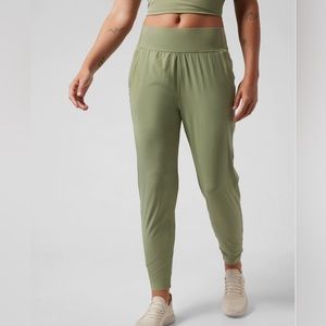 Athleta Run With It Pants - Eucalyptus Olive - Women’s Size Large